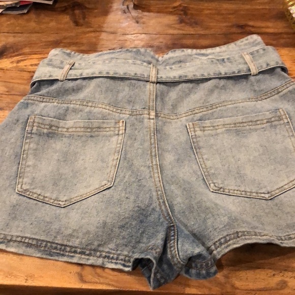 Le Lis Kesha High Waisted Denim Shorts M - Picture 7 of 8